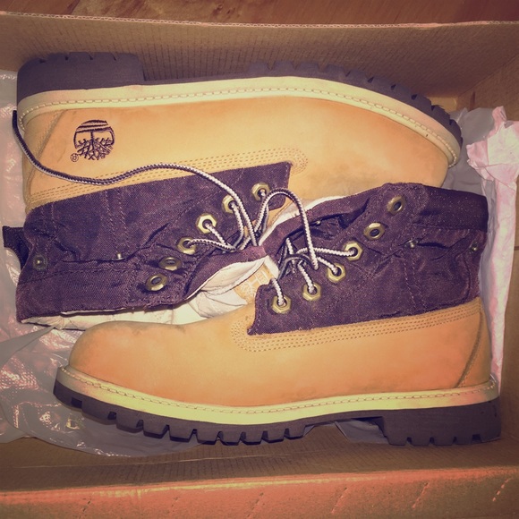 TIMBERLANDS - Picture 1 of 4
