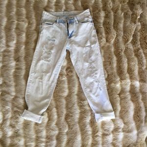 Distressed bullhead boyfriend jeans