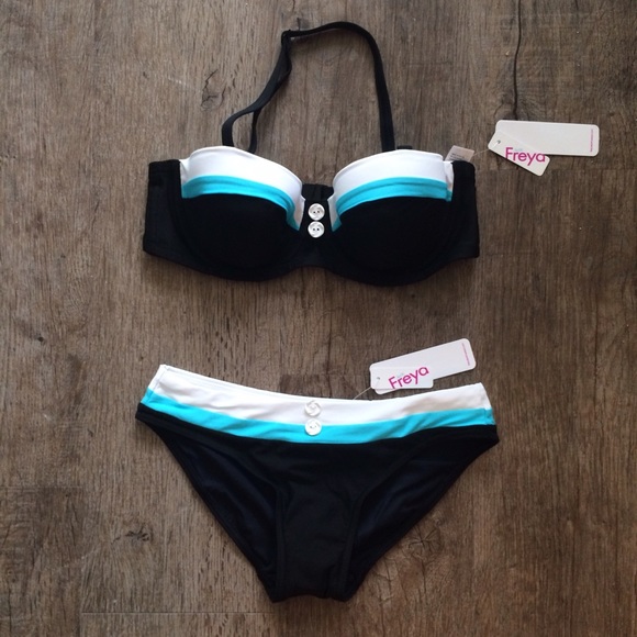 NWT - Retro Style Bikini by Freya