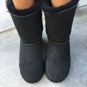 Black Uggs