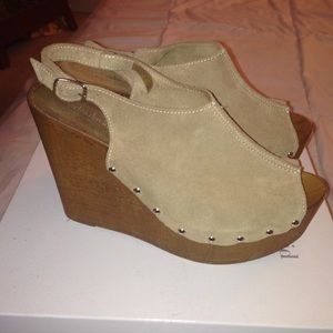 MOVING SALE❕ Tan Suede Platform Wedge Mule