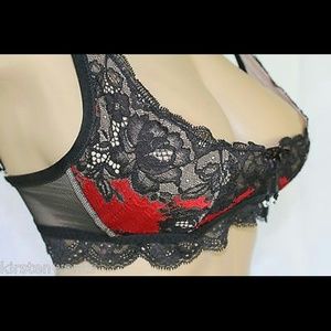 NWOT Victoria's Secret sling bra