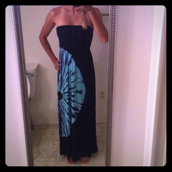 Tie-dye maxi dress