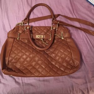 Steve Madden suburb quilted leather purse