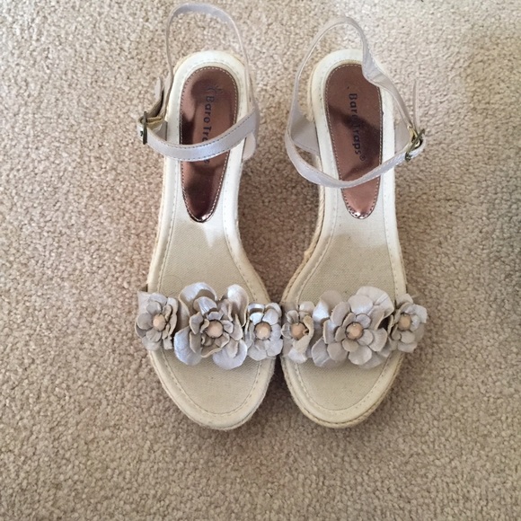Bare Traps Sandals
