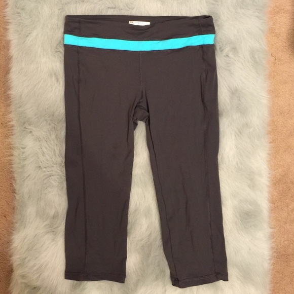 Capri workout pants