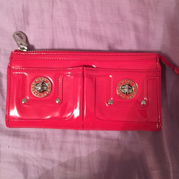 Marc Jacobs patent leather red wallet