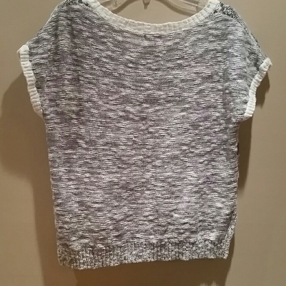 Cropped Sweater - Picture 2 of 3