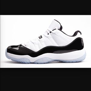 ISO OF THESE !  LOOKING TO TRADE FOR SIZE 5-5.5