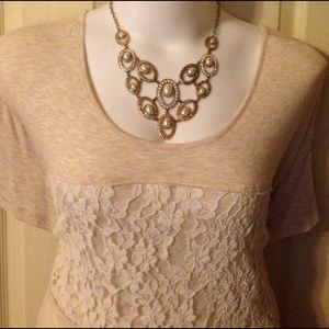 Oatmeal color tee with lace