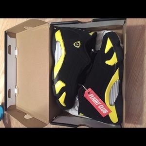 Air Jordan 14 black/vibrant yellow-white