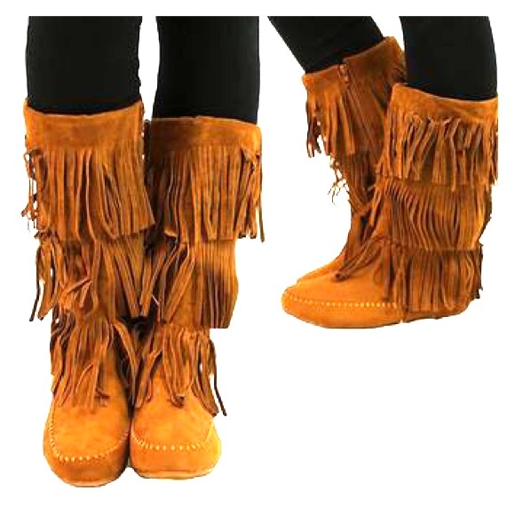 Fringe boots!!!:)