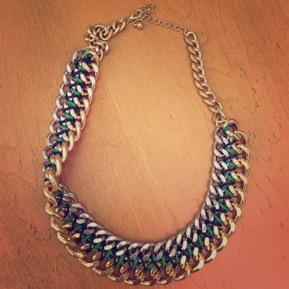 Mixed metal statement necklace!