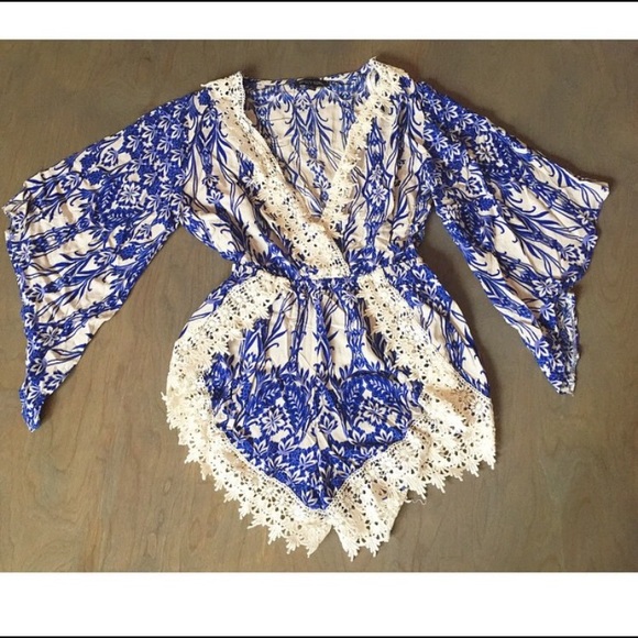 Flower pattern romper CHEAPER ON WEBSITE‼️😘