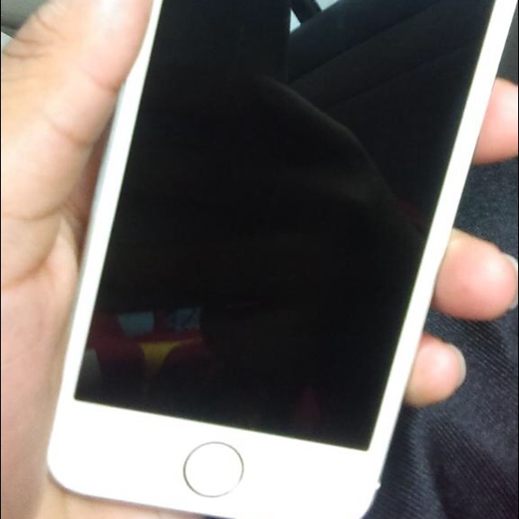 iPhone 5s - Picture 1 of 4