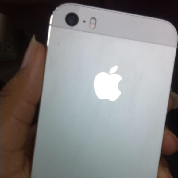 iPhone 5s - Picture 3 of 4