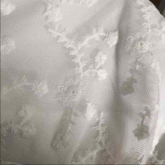 Zip up white lace dress - Picture 2 of 2