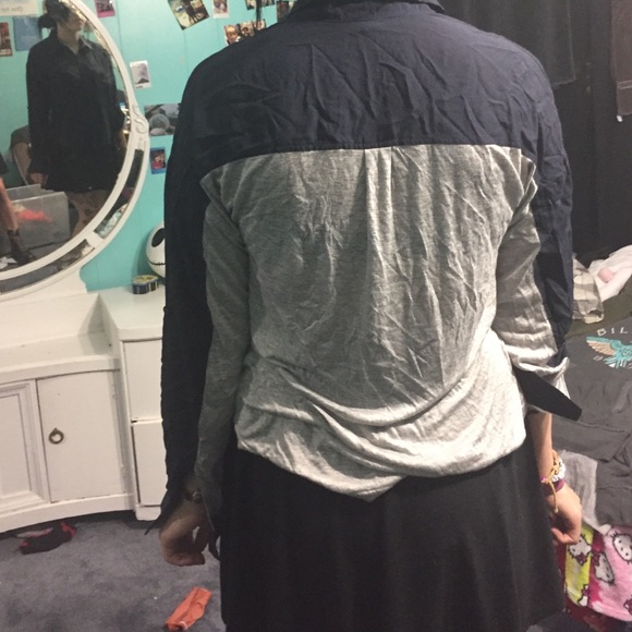 Navy blue button up with gray cotton back - Picture 2 of 2