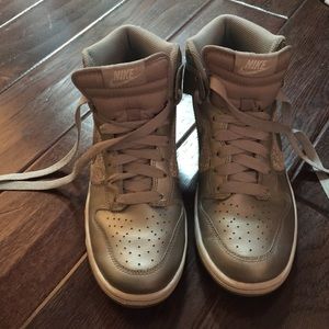 silver Nike high tops