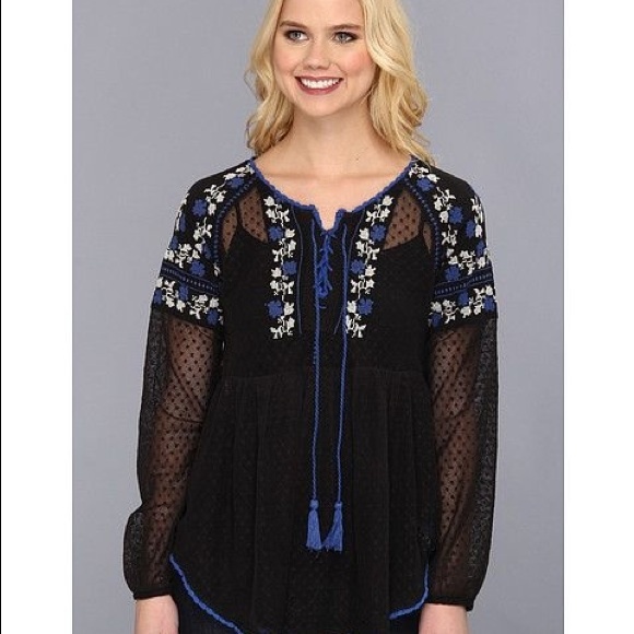 Free People ROSES ARE RED PEASANT TOP - Small/NWT - Picture 3 of 3
