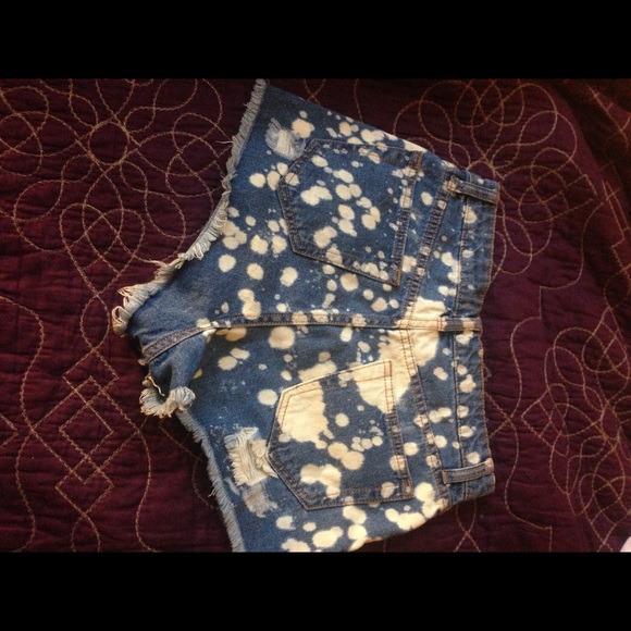 Distressed & Bleached Jean Shorts - Picture 2 of 3