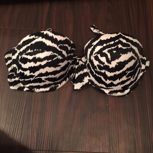 Zebra swimsuit too!