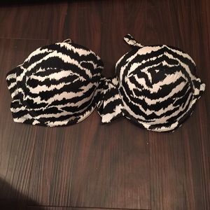 Zebra swimsuit too!