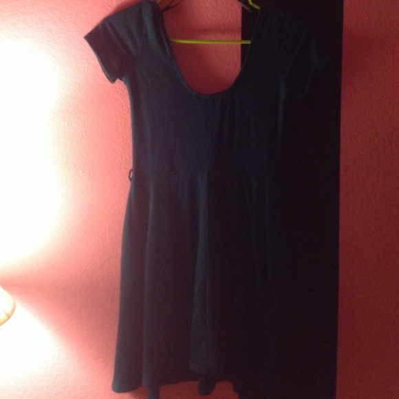 Shirts - Picture 3 of 4
