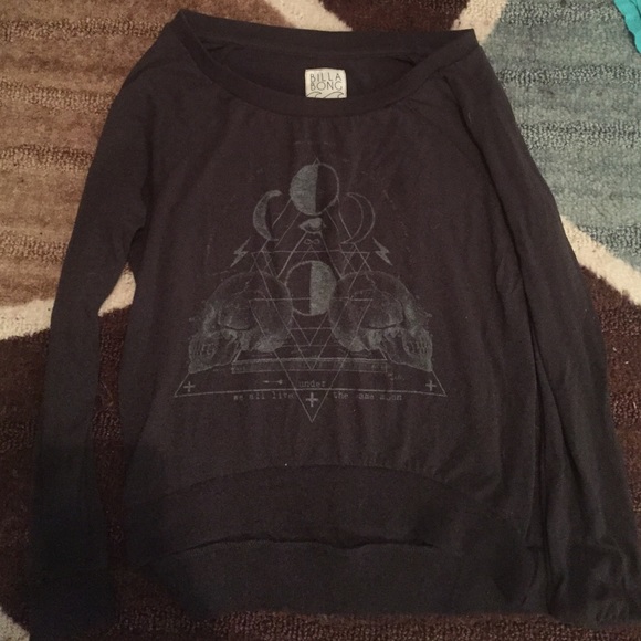 Grey long sleeve shirt