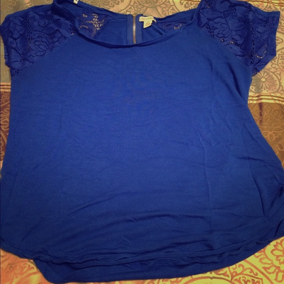 Guess shirt