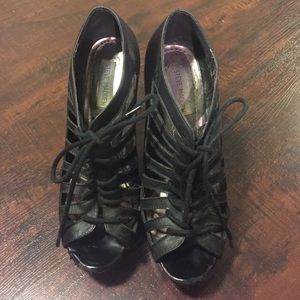 Leather black wedges