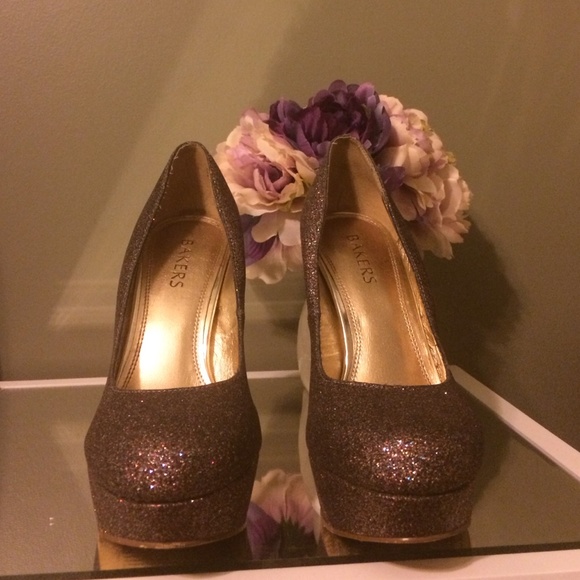 Multicolored glittery pumps from Bakers. - Picture 2 of 4