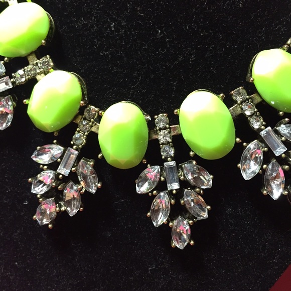 NEW Rhinestone Necklace - Picture 2 of 3
