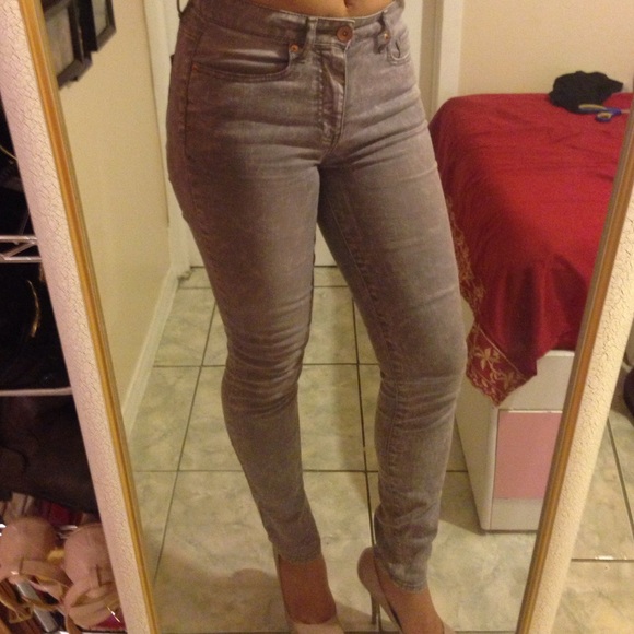 Plum acid wash Aeropostale jeans