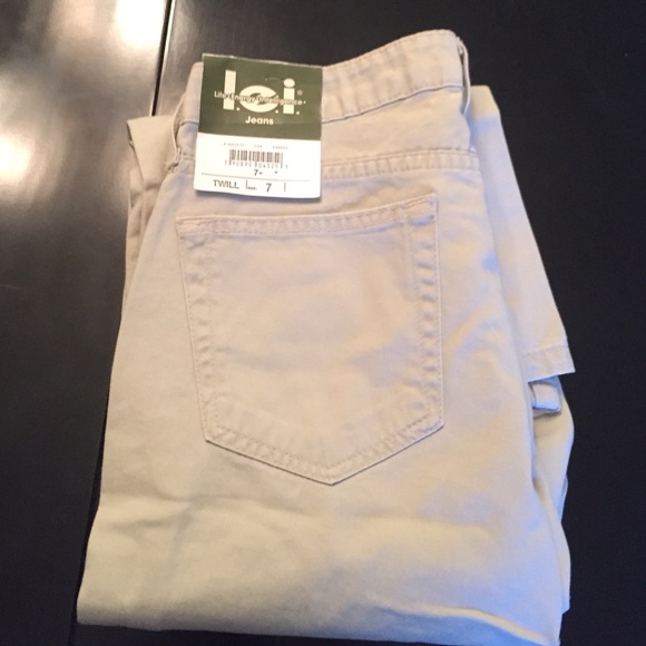 Cropped Pants