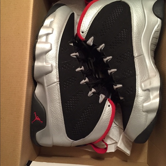 ⛔️SOLD⛔️Jordan 9 Kilroy Kicks Butt - Picture 1 of 4