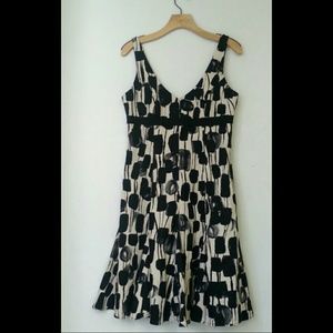 3 day sale....Nine West V-Neck Dress Size 10