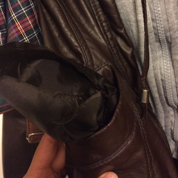 Jacket 🔓 - Picture 2 of 2