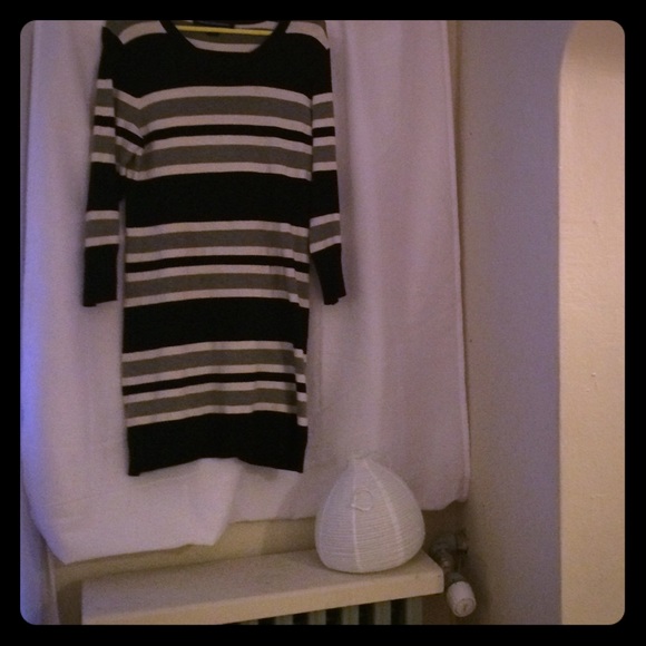 Black white & grey French Connection sweater dress