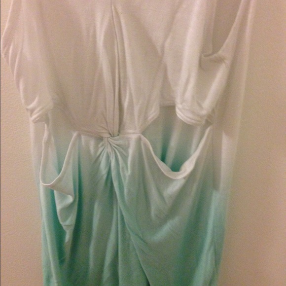 Loose white and teal gradient tank top from PacSun - Picture 3 of 4