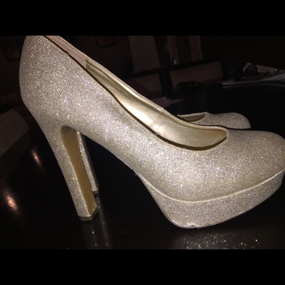 Gold glitter shoes