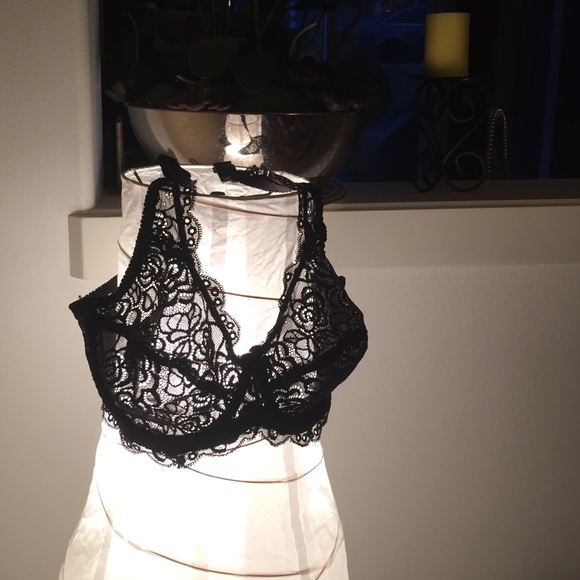 Black Lacey bra