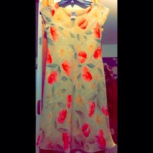 Adorable Floral-patterned spring/summer dress