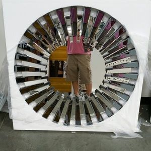 Wall mirror