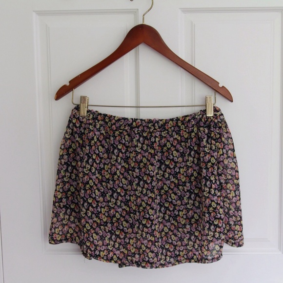 Brandy Melville Skirt