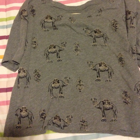 Hollister Grey Giraffe Pattern Shirt