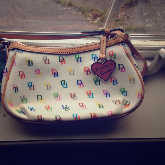 Dooney & bourke hand bag