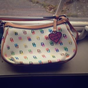 Dooney & bourke hand bag Dooney & bourke hand bag