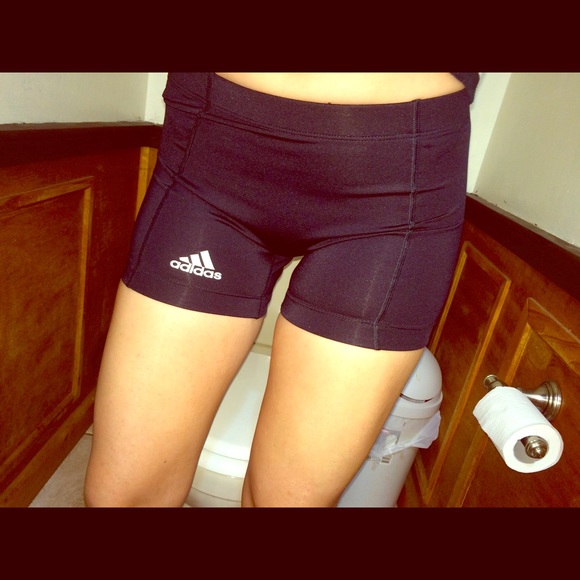 Like new Adidas shorts SZ S