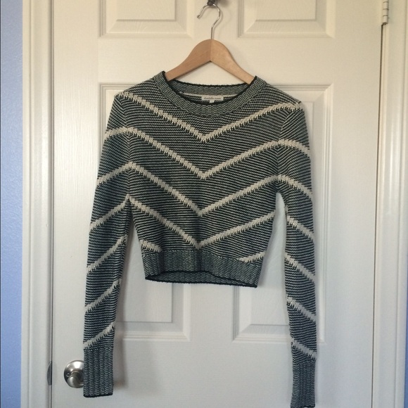 Cropped knit sweater